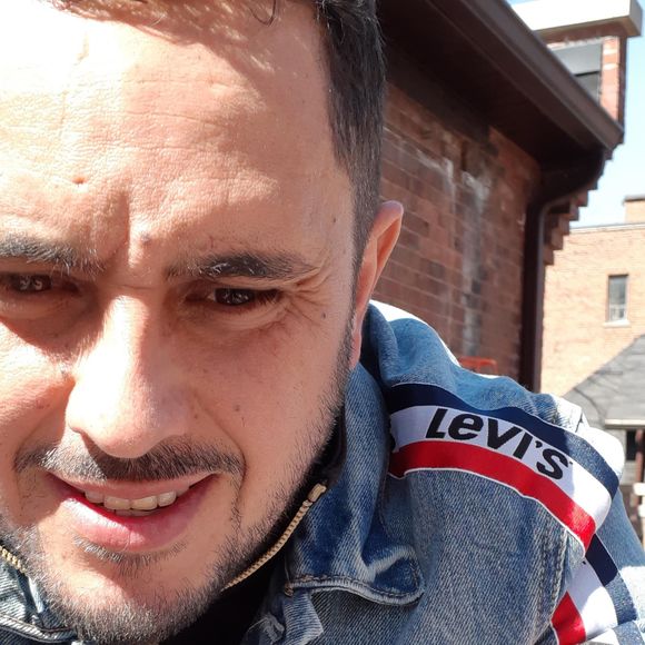 Meet your Posher, Daniel - Picture 1 of 1